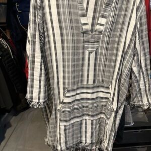 Striped Black and White Women’s Dress L